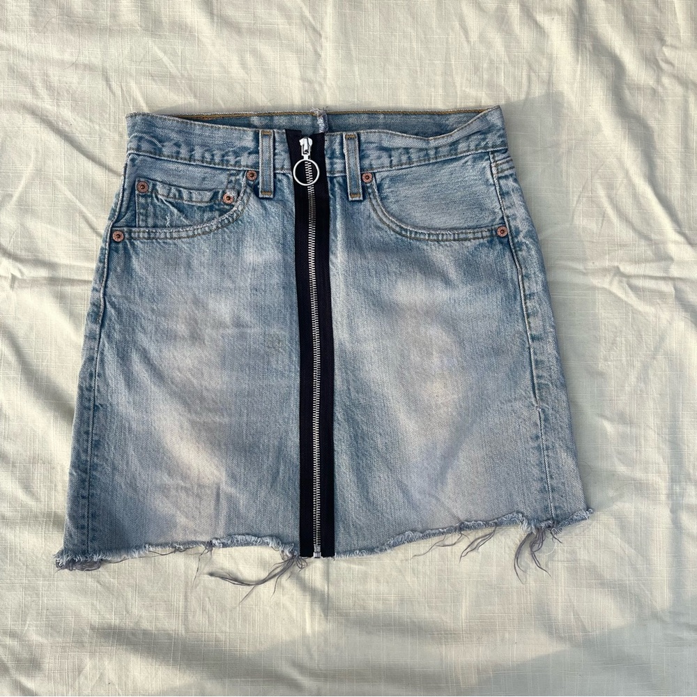Levi’s Urban Renewal by UO front zipper vtg mini skirt